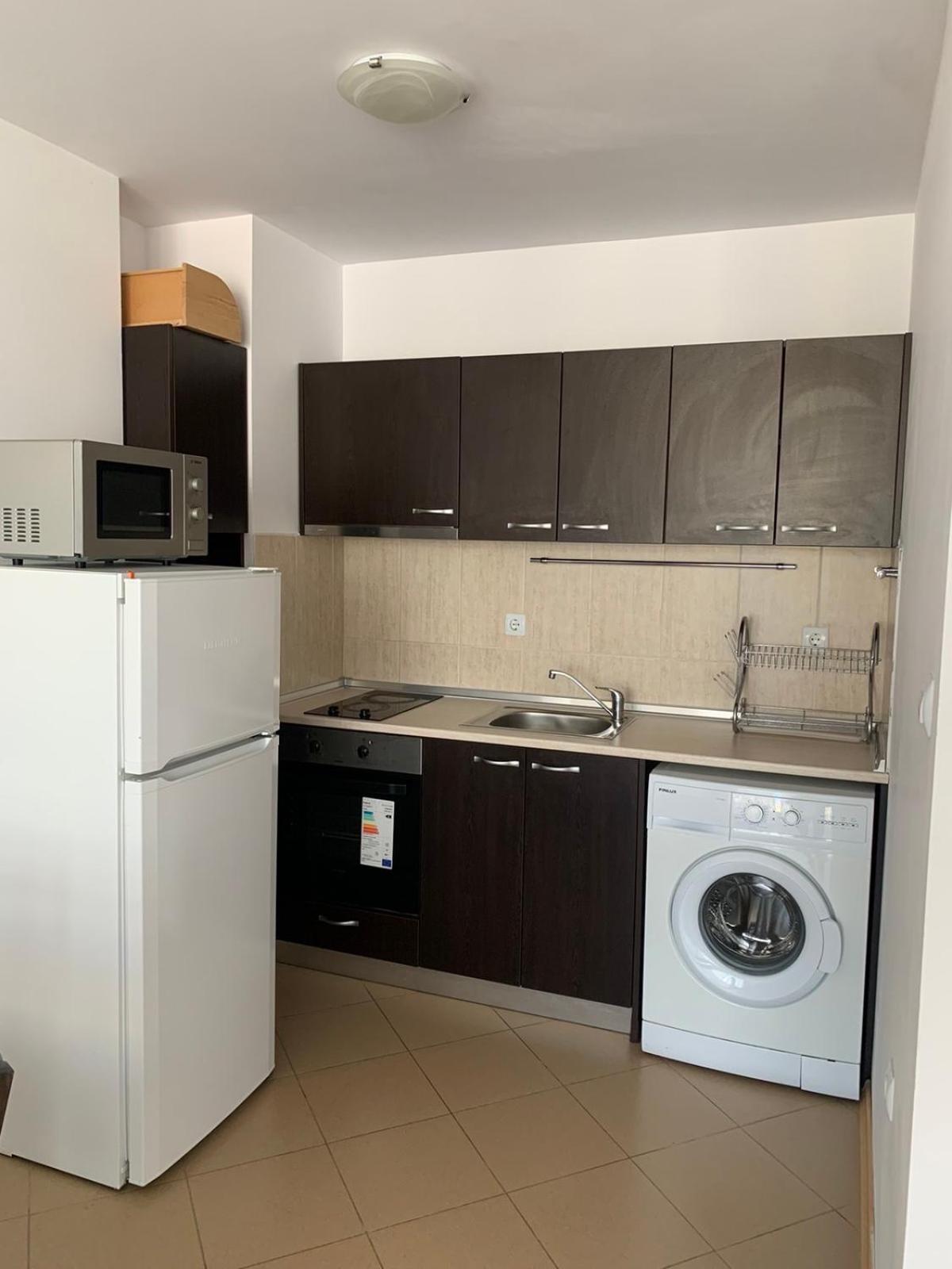 Grand Kamelia Apartments Pantai Sunny Bagian luar foto