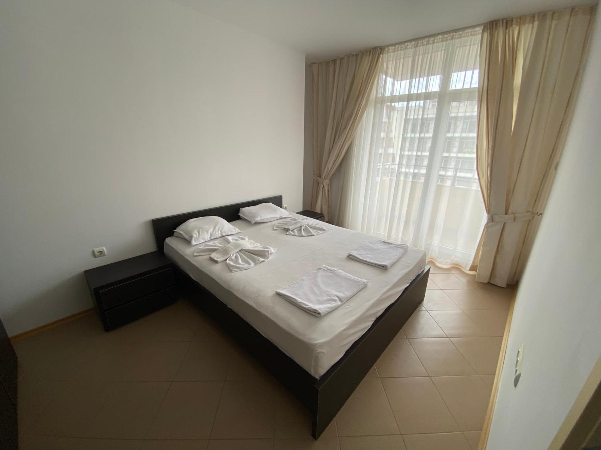 Grand Kamelia Apartments Pantai Sunny Bagian luar foto