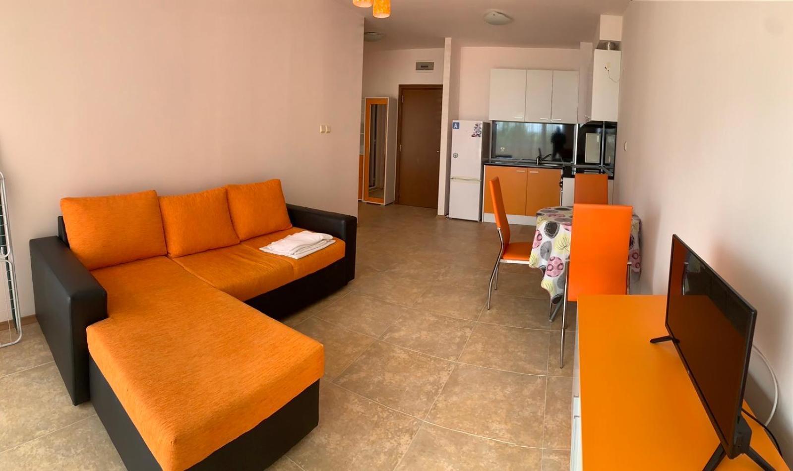 Grand Kamelia Apartments Pantai Sunny Bagian luar foto