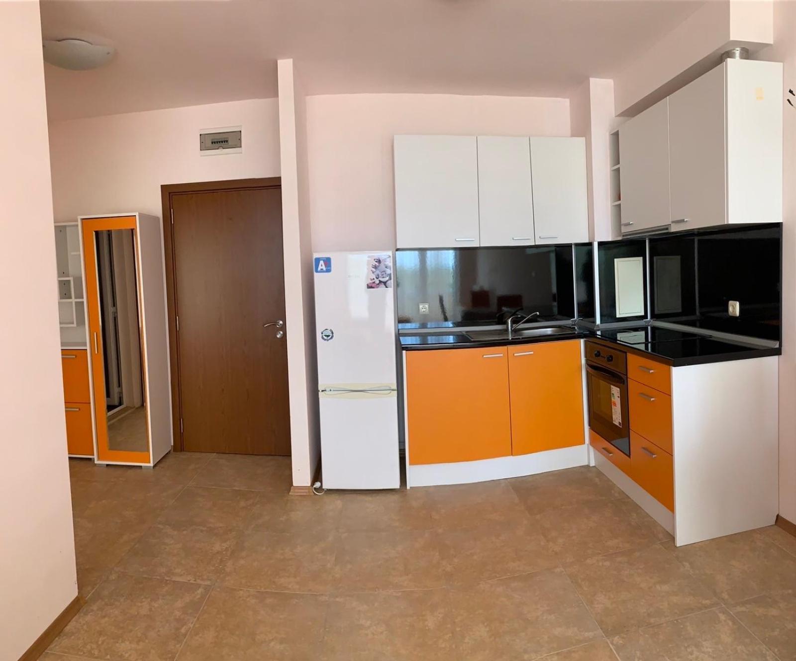 Grand Kamelia Apartments Pantai Sunny Bagian luar foto